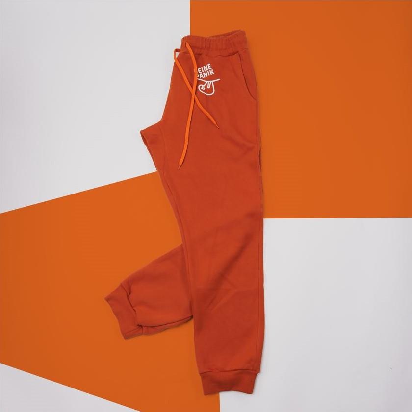 SOLLSO. Sweatpants „No Panic Sloth“, Farbe Ginger Red, Größe 6XL